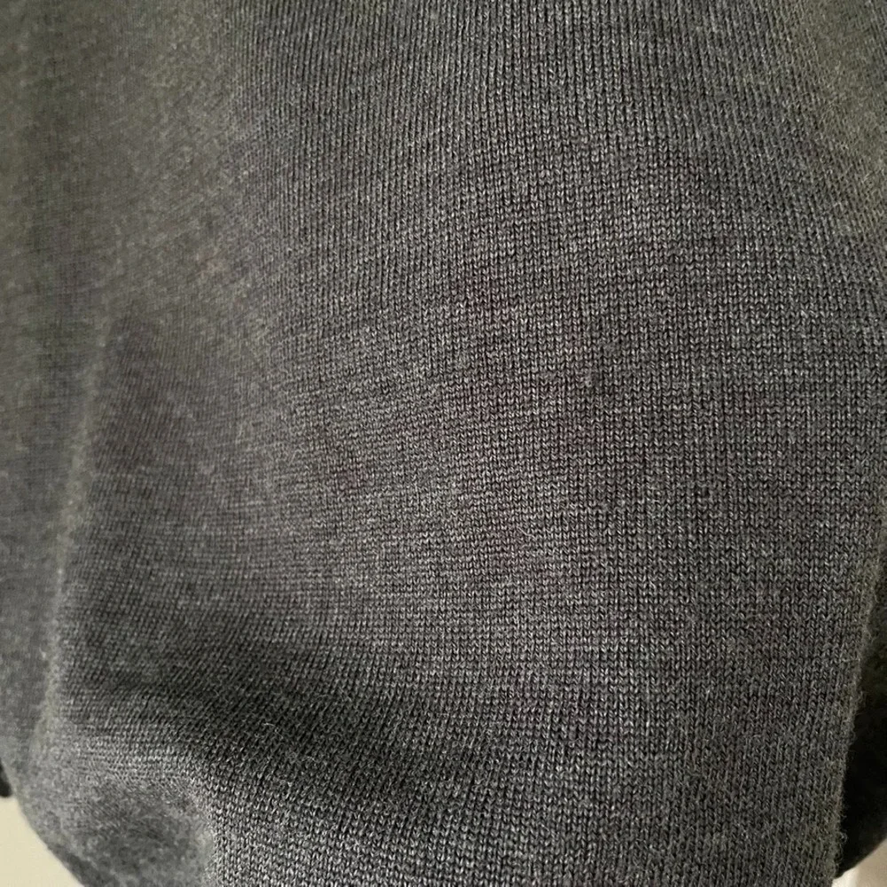 Italian Merino Wool Sweater XXL Gray V Neck Minimalist‎ Classic